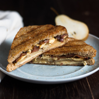 Gouda Bacon Pear Grilled Cheese // OakhurstKitchen.com