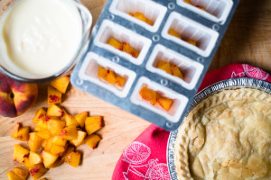Peach Pie Popsicles // OakhurstKitchen.com